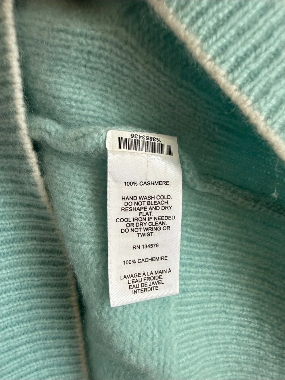 Vineyard Vines sweater imo